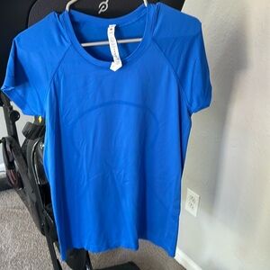 Lululemon swifty short sleeve t size 10 in poolside